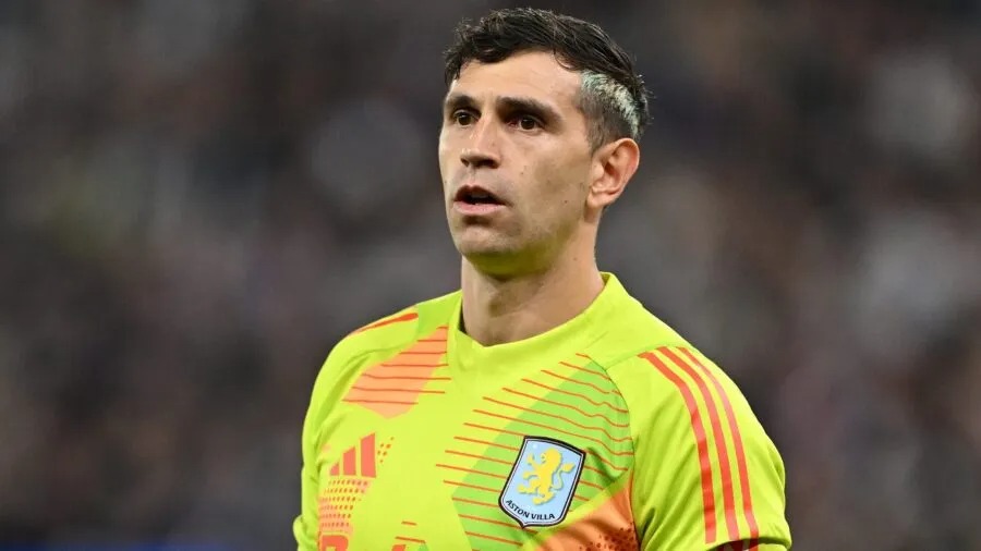 Dibu Martínez does not want to leave Aston Villa