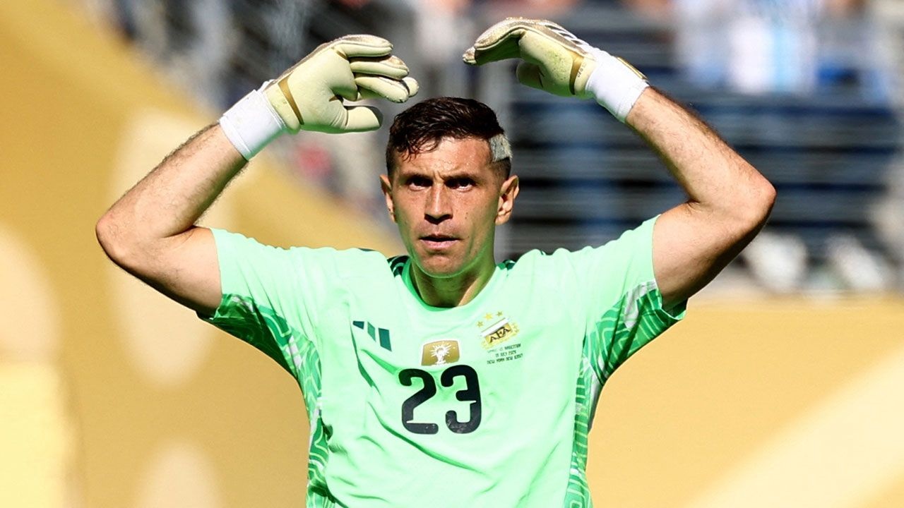 Dibu quiere dejar el Aston Villa