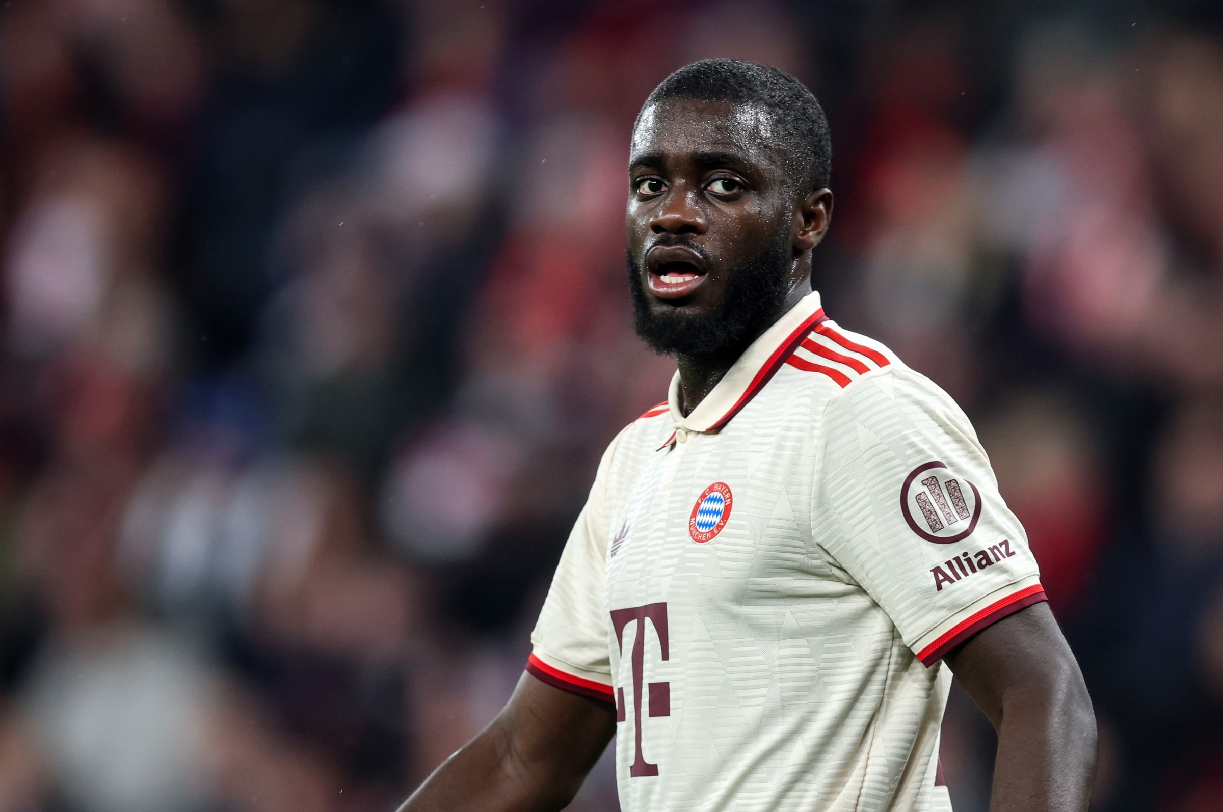 El Bayern está enfadado con Upamecano