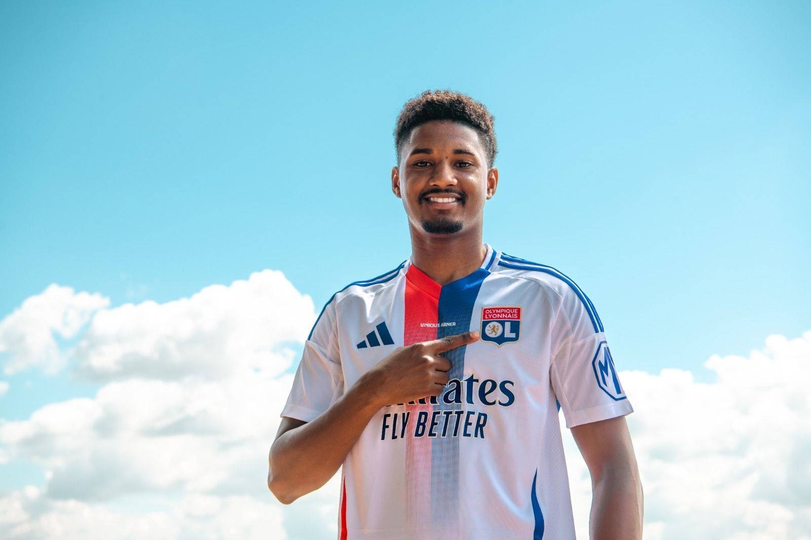 Betis let Abner Vinicius slip away