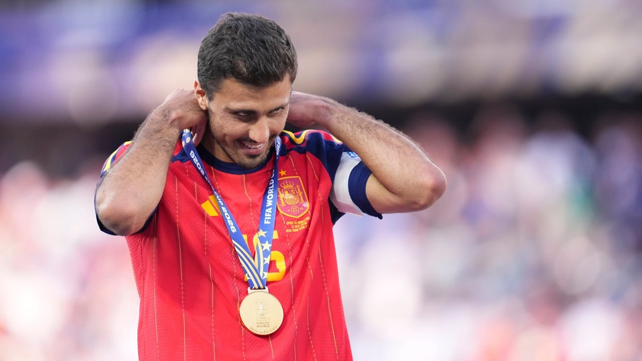 El City quiere a Bouaddi antes de vender a Rodri