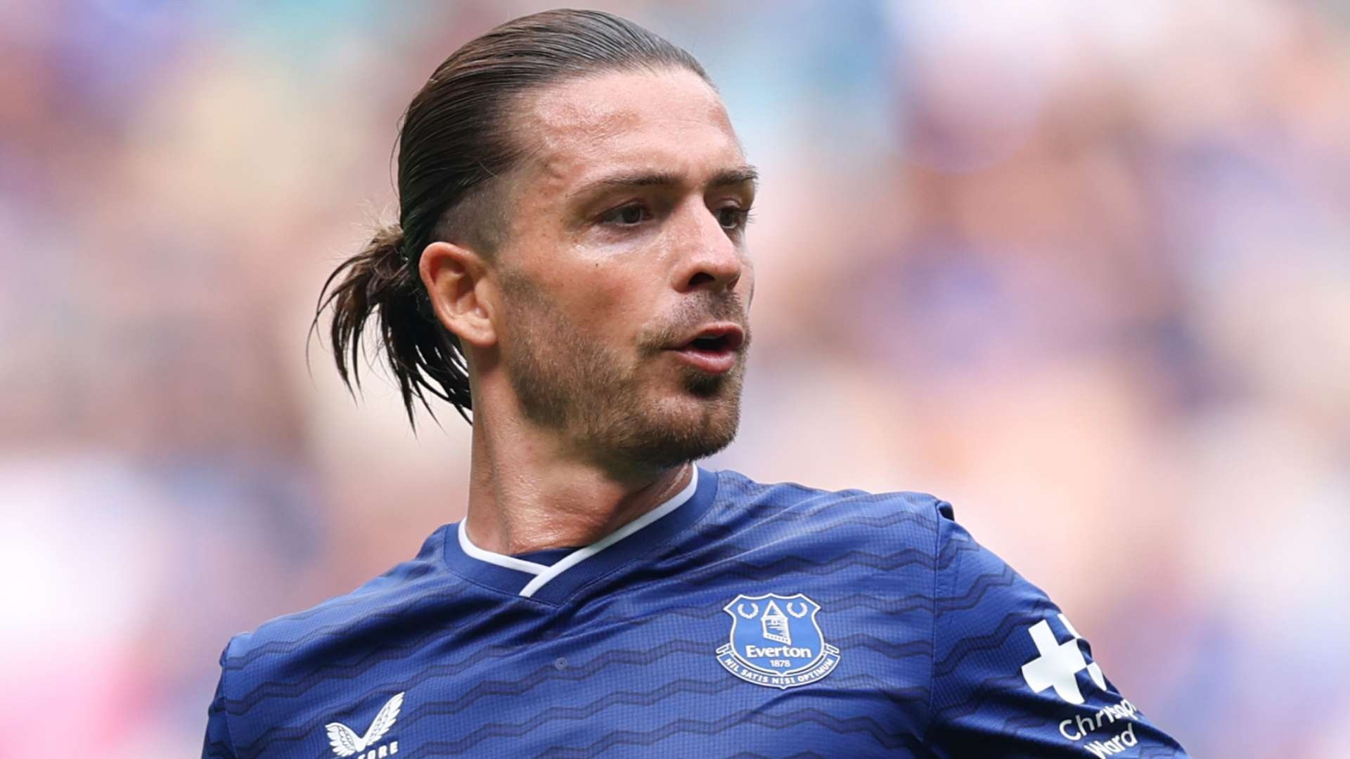 El Everton aparta a Grealish