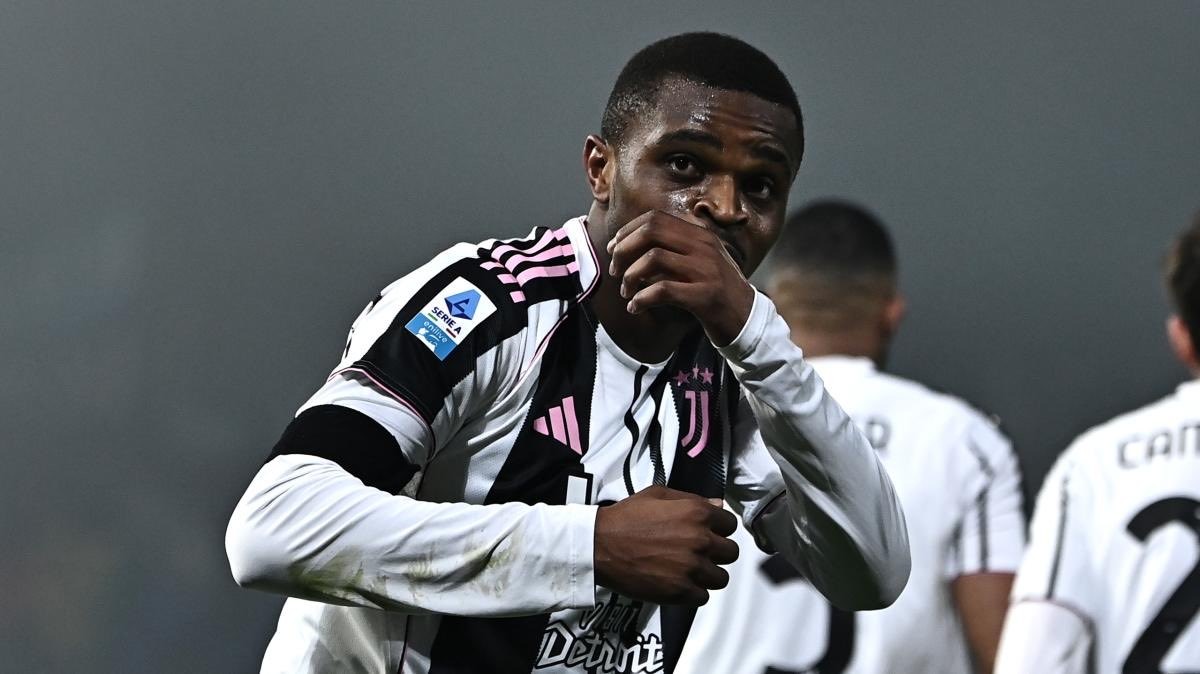 El Manchester United quiere a Kalulu