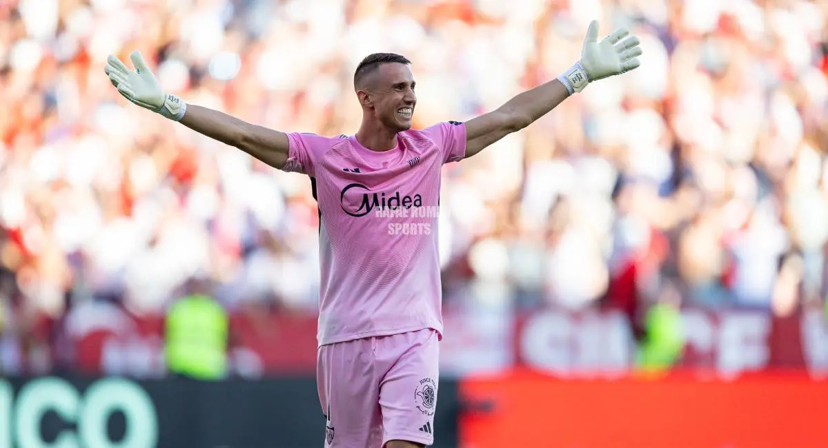 Sevilla needs a new goalkeeper