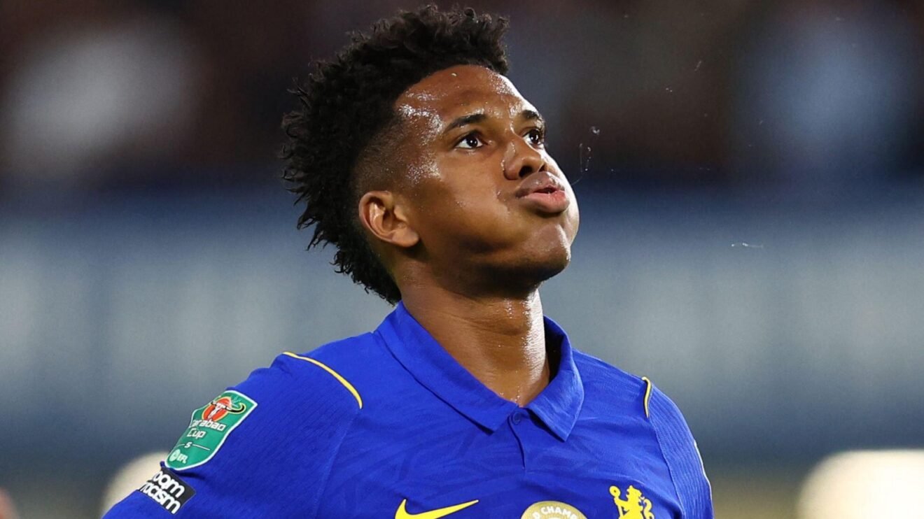La decisión del Chelsea con el futuro de Estevão