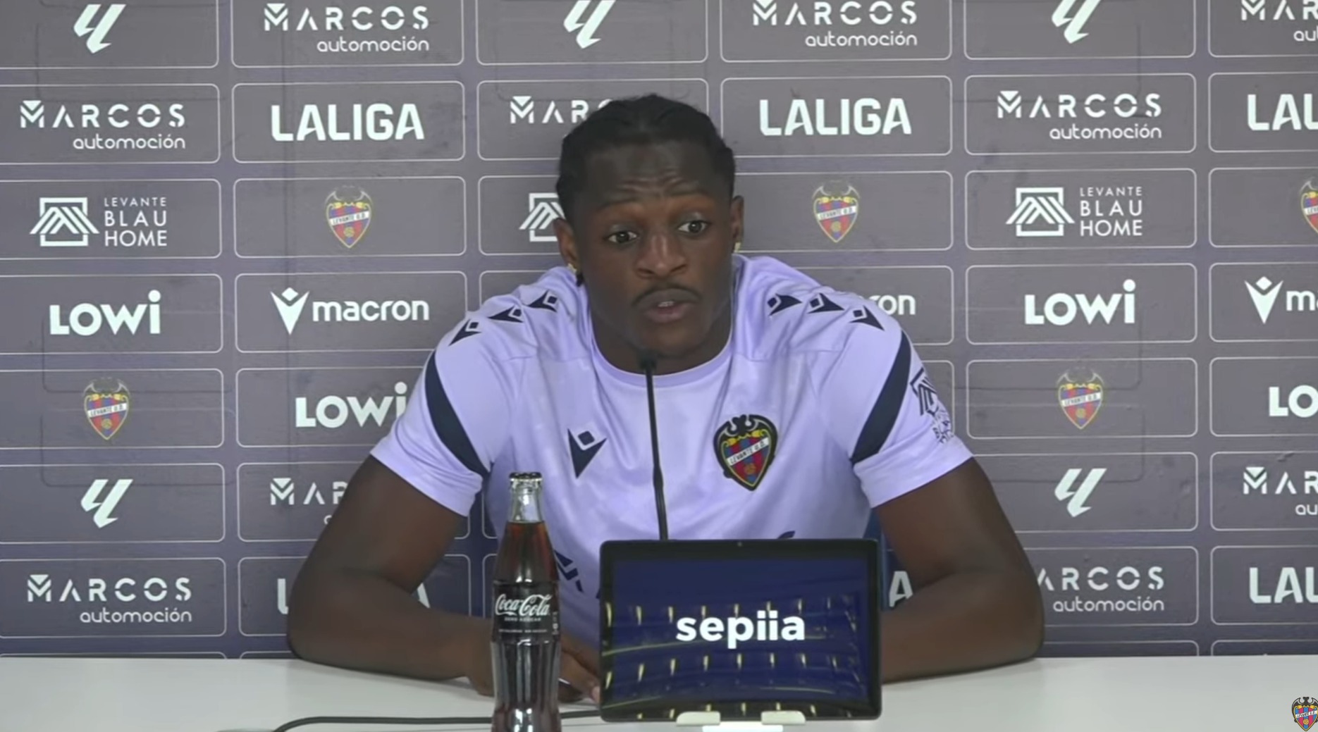 Etta Eyong, la peor decisión del Villarreal