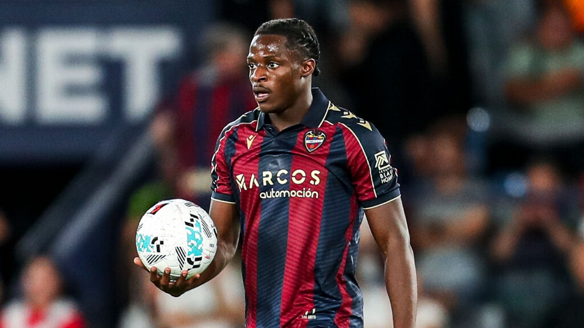 Etta Eyong suena para fichar por el Galatasaray