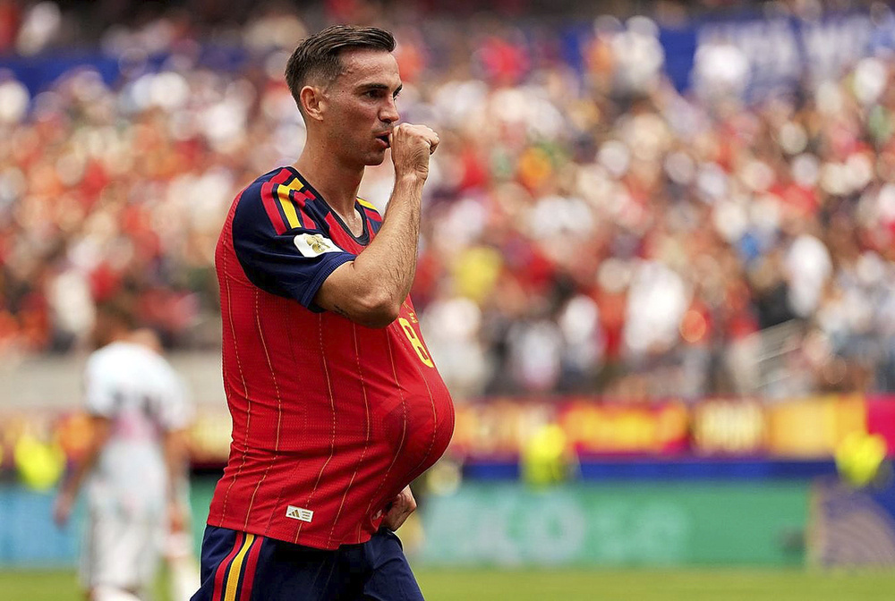 Fabián Ruiz stays at PSG