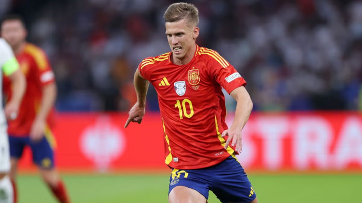 Dani Olmo during a match with Spain