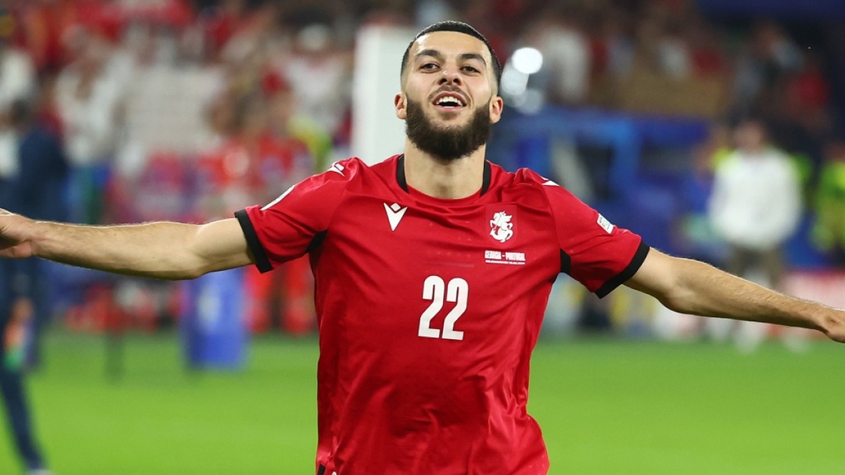 Georges Mikautadze celebra un gol anotado