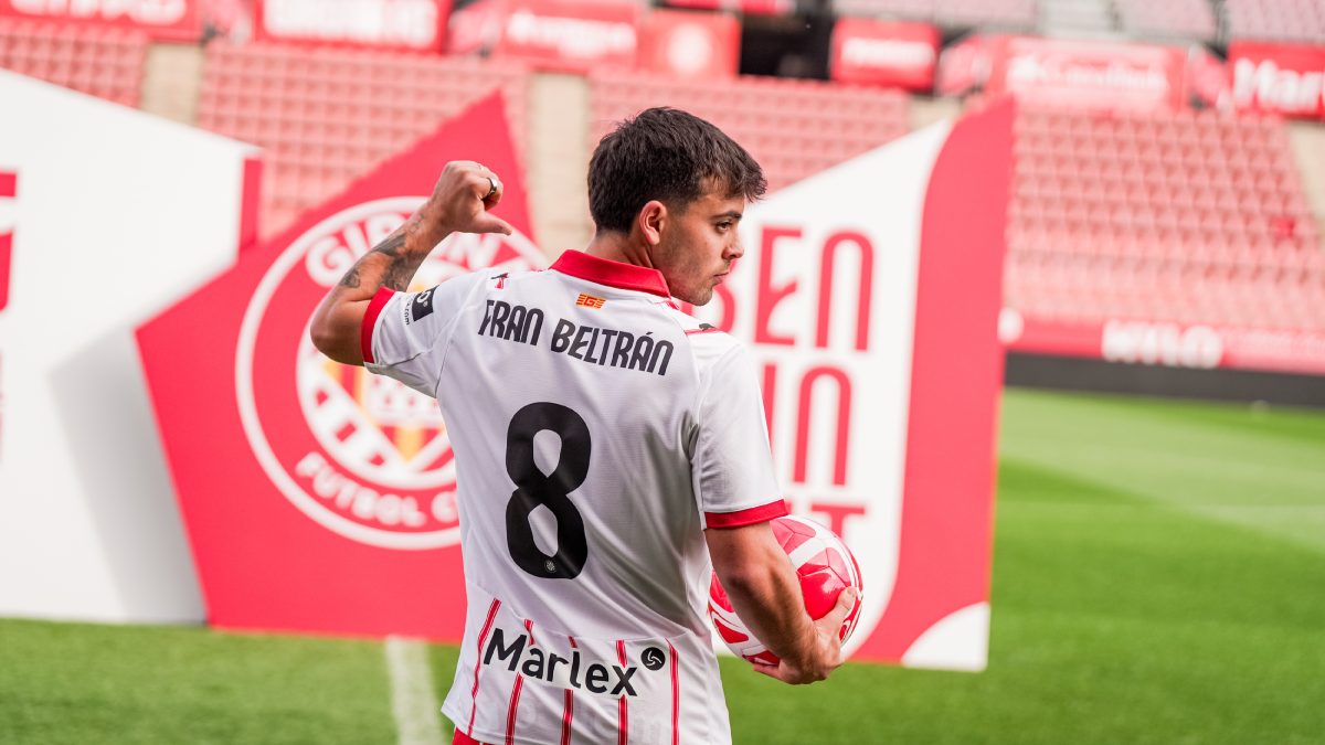 Fran Beltrán during his presentation with Girona