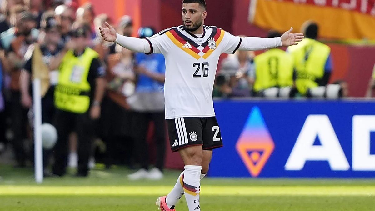 Deniz Undav durante un partido con Alemania