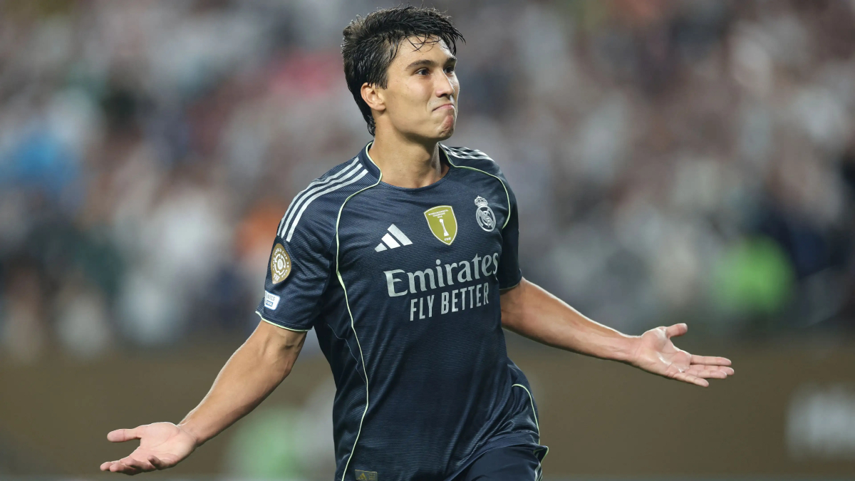Gonzalo García celebra un gol con el Real Madrid