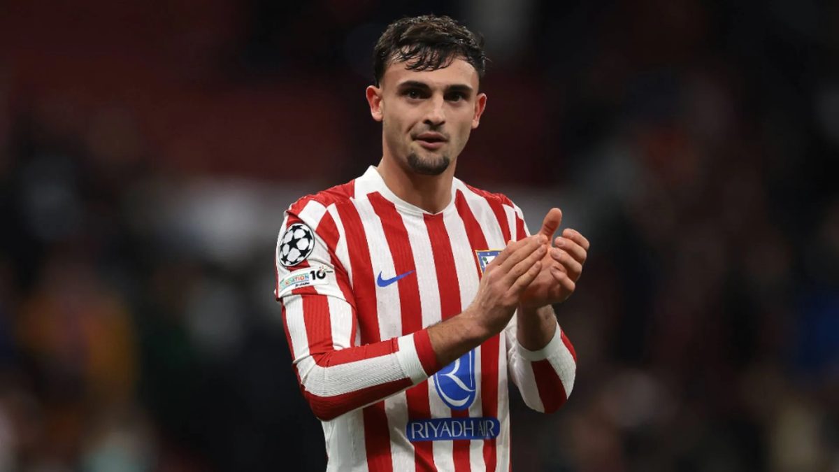 Marc Pubill durante un partido con el Atlético de Madrid