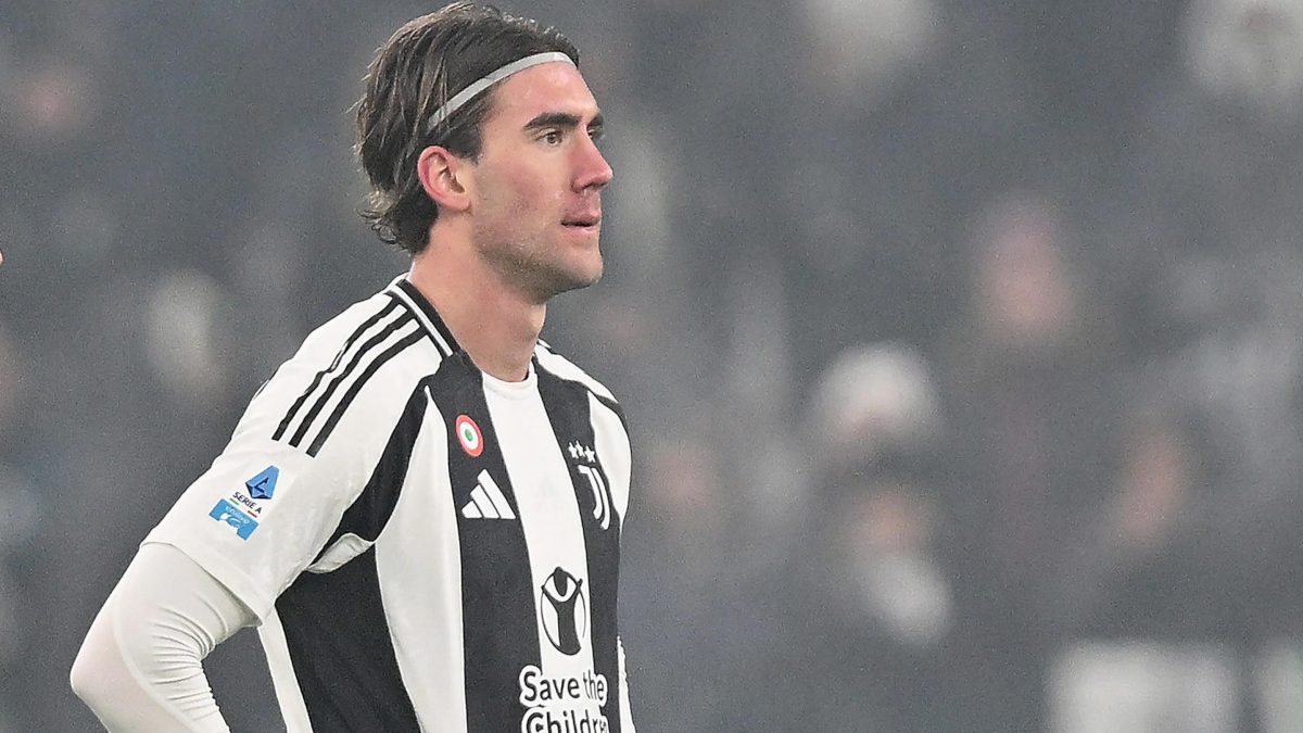 Dusan Vlahovic con la camiseta de la Juventus