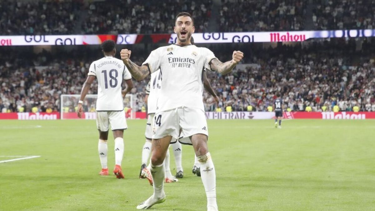 Joselu celebrates a goal with Real Madrid