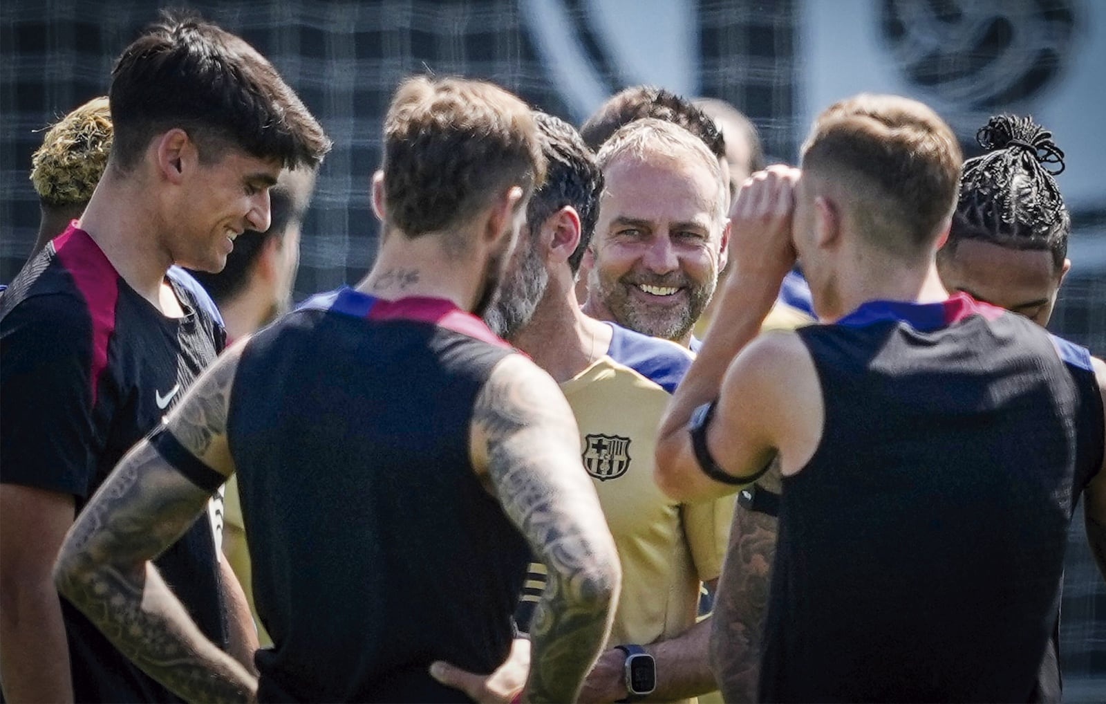 Hansi Flick tiene solución para el Barcelona
