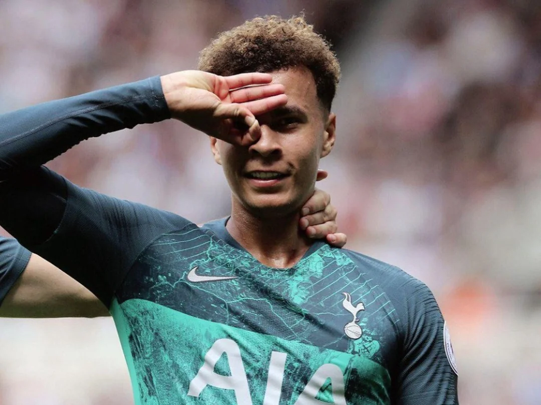 Dele Alli haciendo su típica celebración