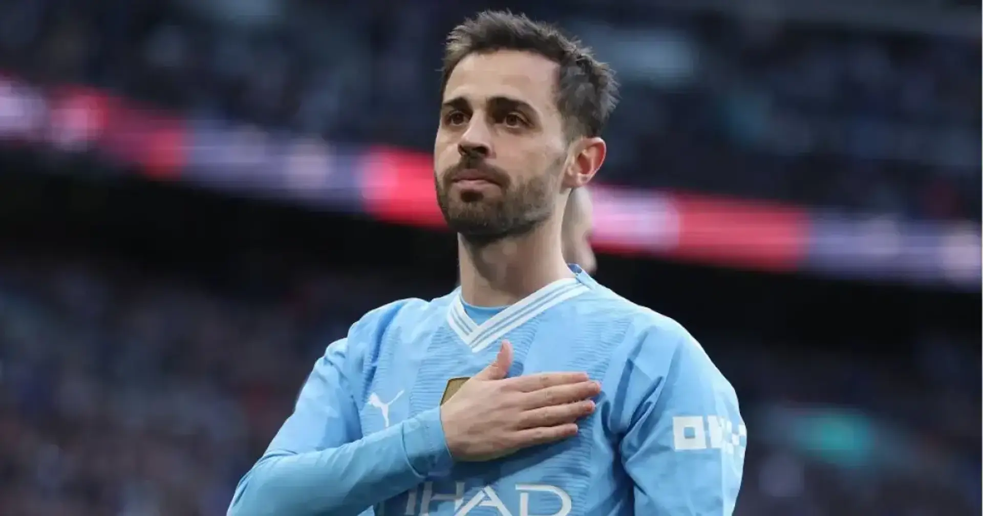 Bernardo Silva despidiéndose