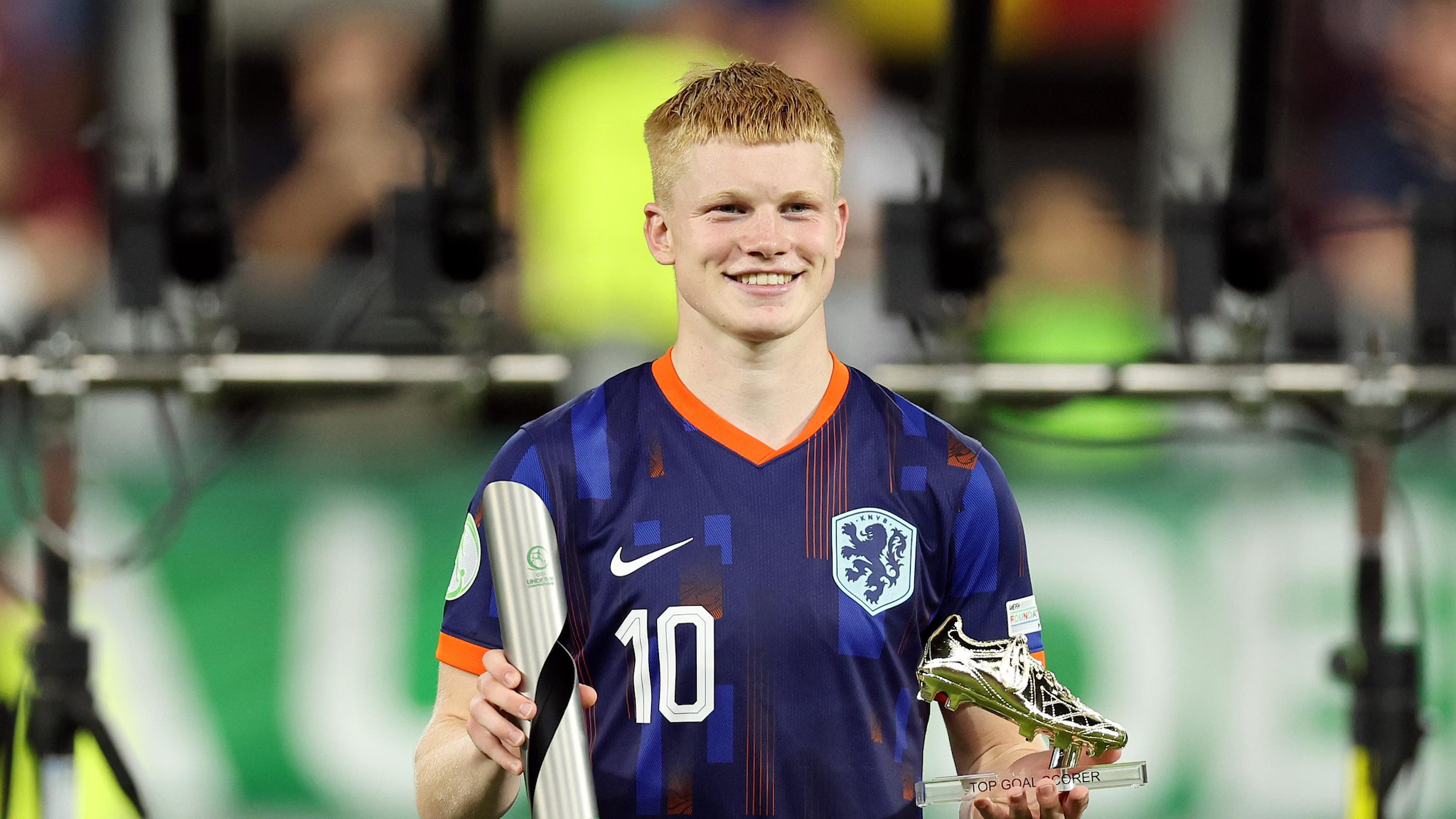 Kees Smit siendo el mejor jgador del europeo sub-19