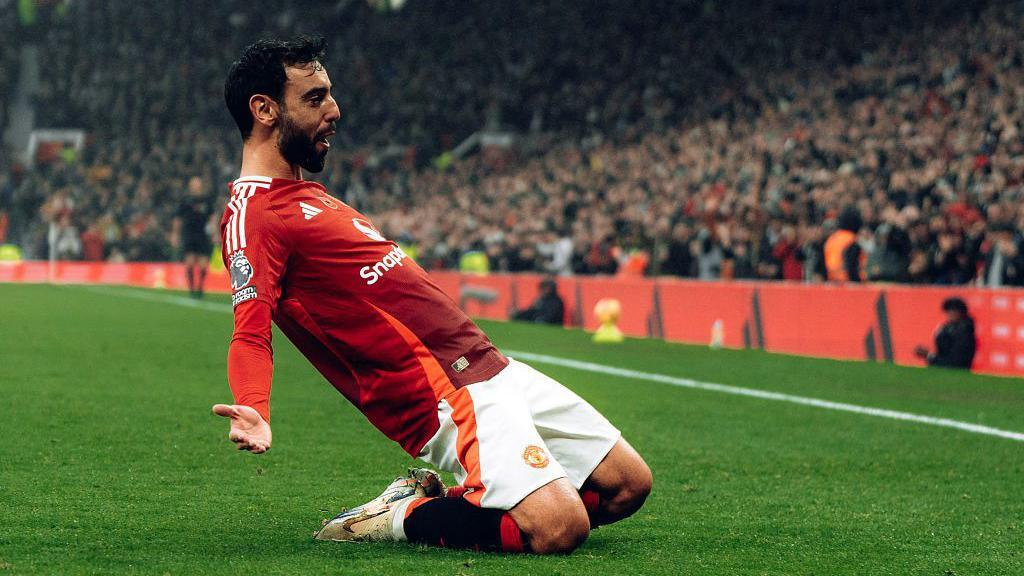 Bruno Fernandes celebrando la victoria
