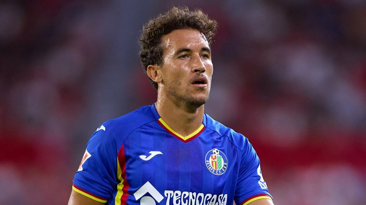 Luis Milla jugando para el Getafe CF