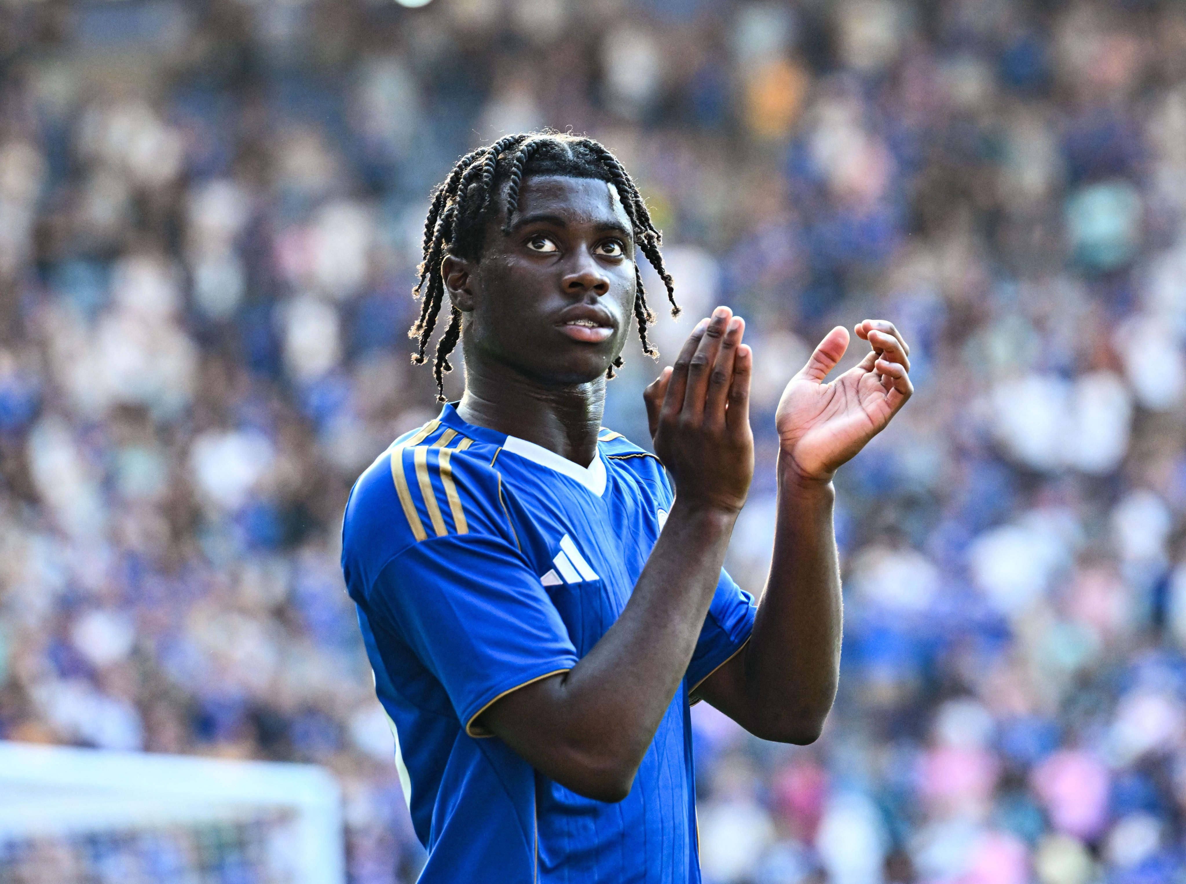 Jeremy Monga jugando para el Leicester City