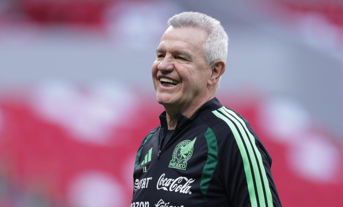 Javier Aguirre, muy cerca del Valencia