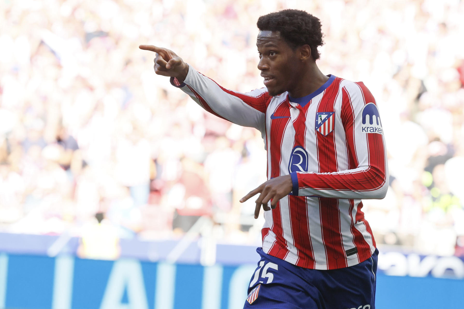 Jonathan David cuesta 25 millones