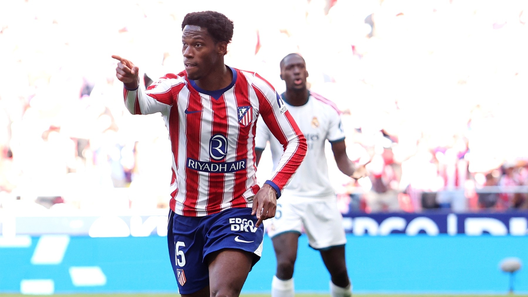 Jonathan David será el sustituto de Julián Álvarez