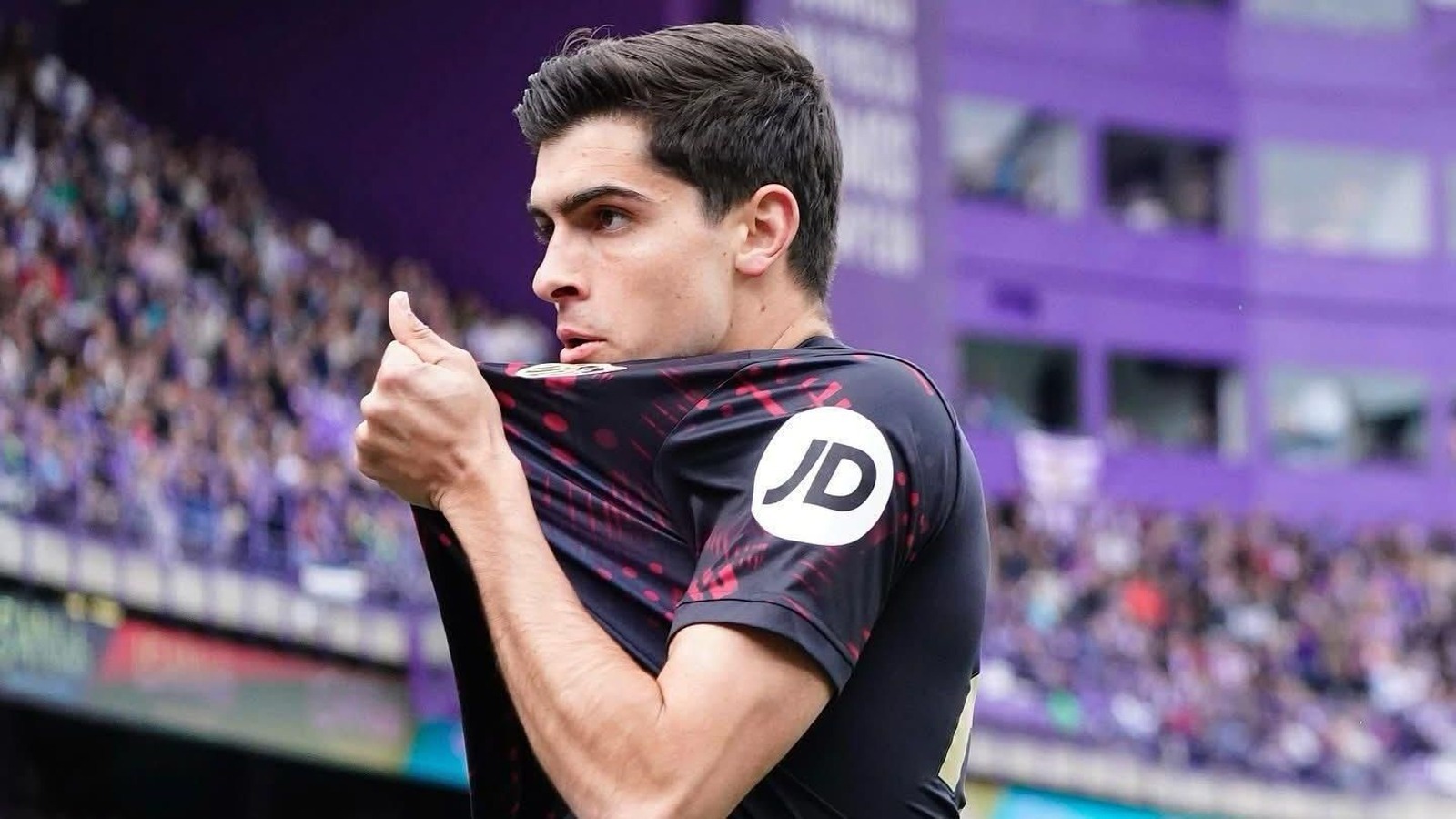 Juanlu preferred staying in Sevilla over signing for Napoli