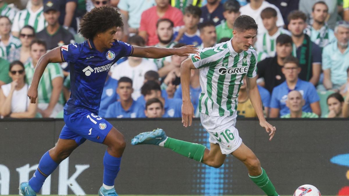 Sergi Altimira en un Real Betis - Getafe
