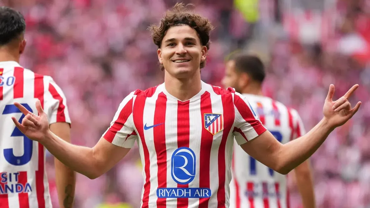 Julián Álvarez celebra un gol marcado con el Atlético de Madrid