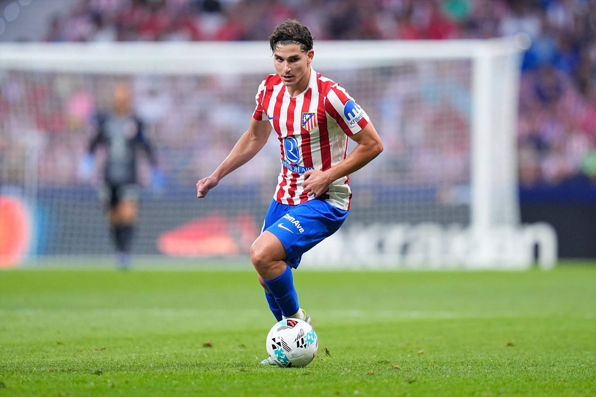 Julian Álvarez rechaza ofertas por el Barcelona