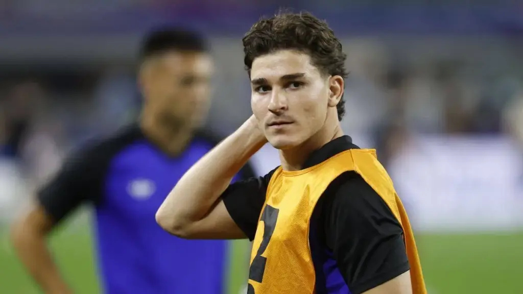 Julián Álvarez será ofrecido al Barcelona