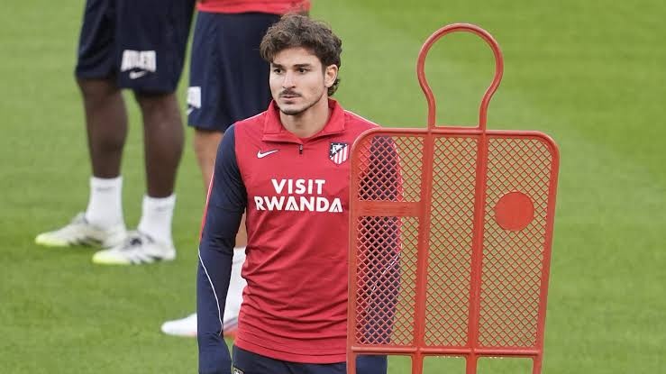 Julián Álvarez tiene una opción de fichar por el Barcelona