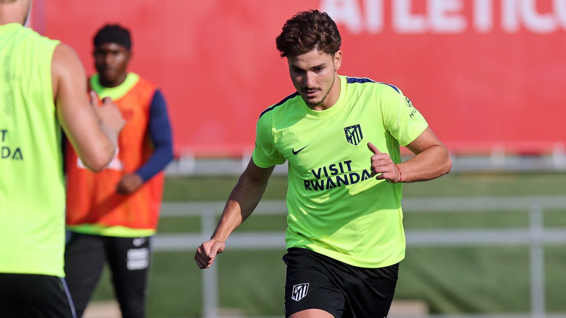 PSG alista una gran propuesta al Atlético de Madrid por Julián Álvarez para el mercado invernal