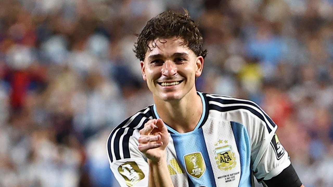 Julián Álvarez pasa del Arsenal