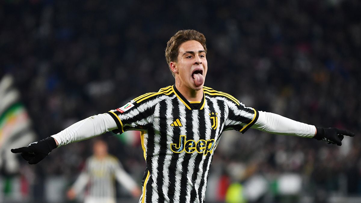 Kenan Yildiz celebrates a goal scored with Juventus de Turin