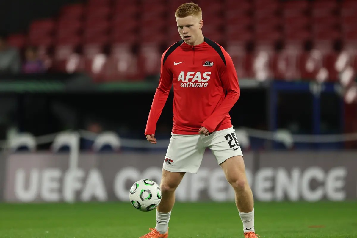 Kees Smit flirts with Liverpool