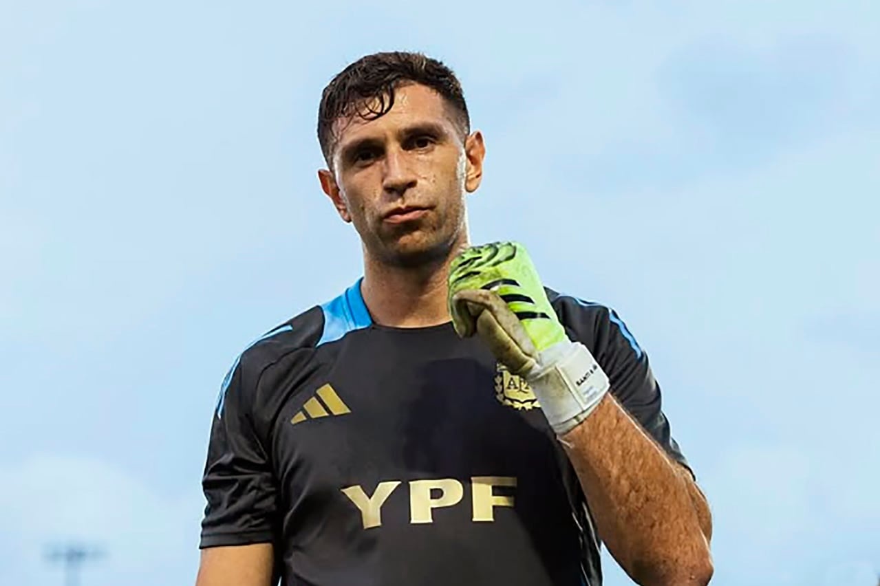 La Juventus descarta a Dibu