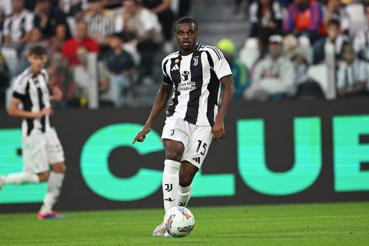 La Juventus plantea un contratazo a Kalulu