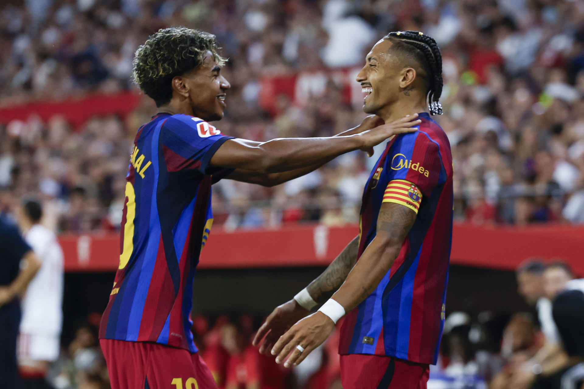 Lamine y Raphinha, protagonistas en Barcelona