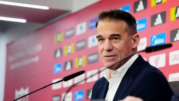 Luis García da estabilidad en el Sevilla