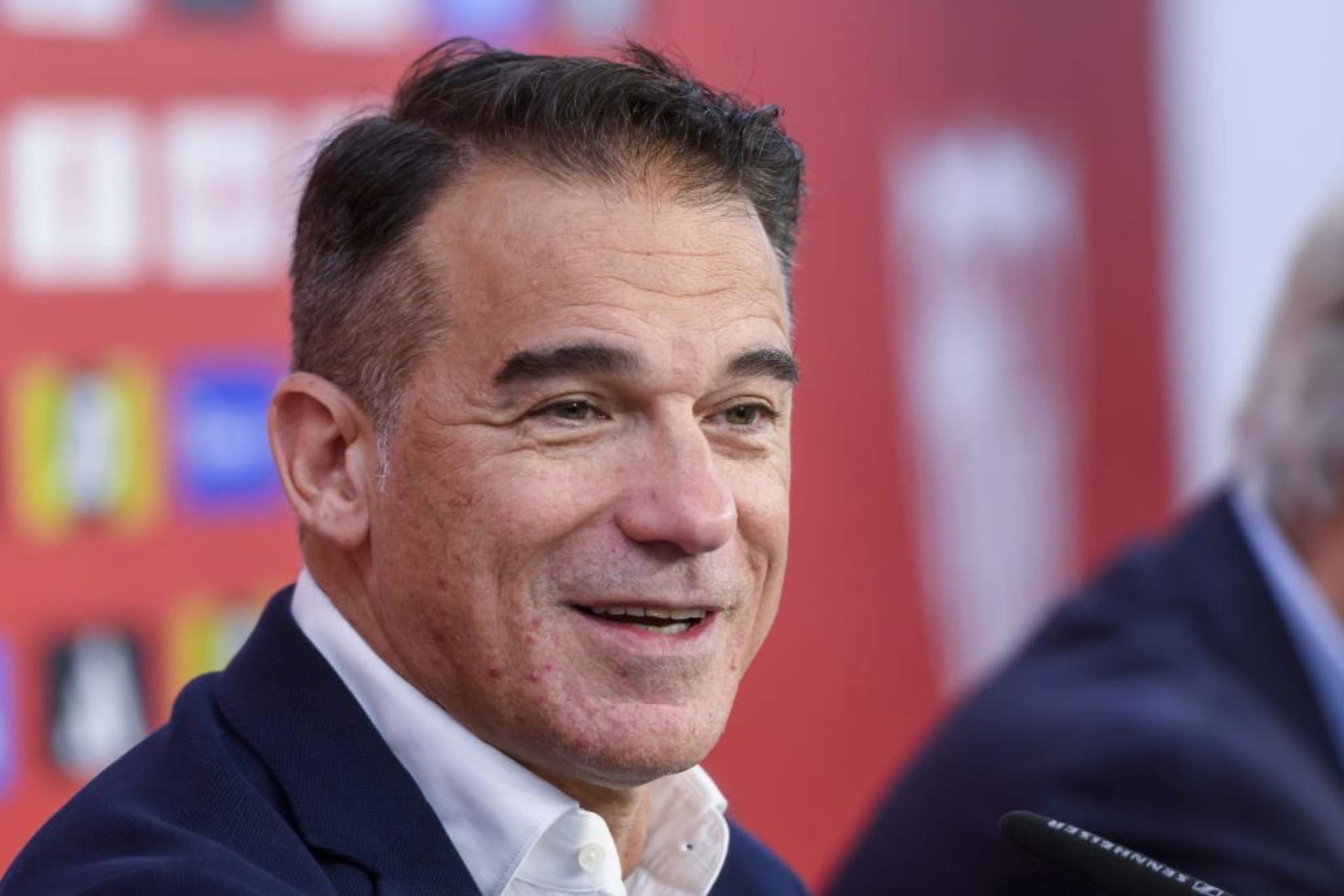 Luis García wants to fire up his forwards