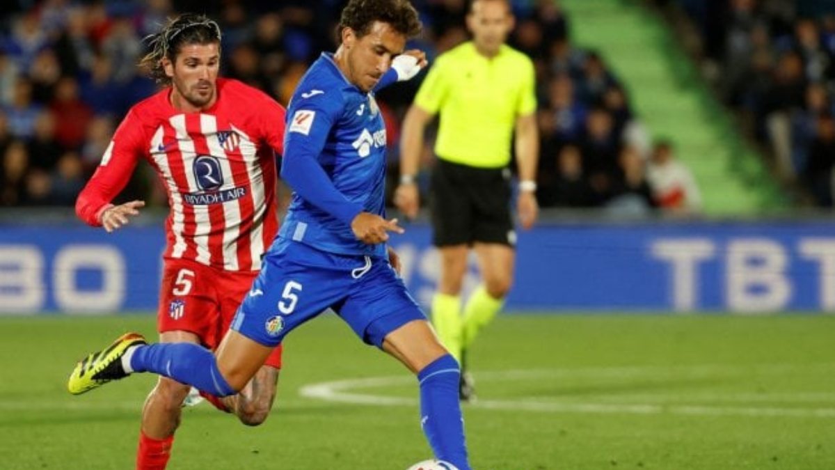 Luis Milla en un Getafe - Atlético de Madrid