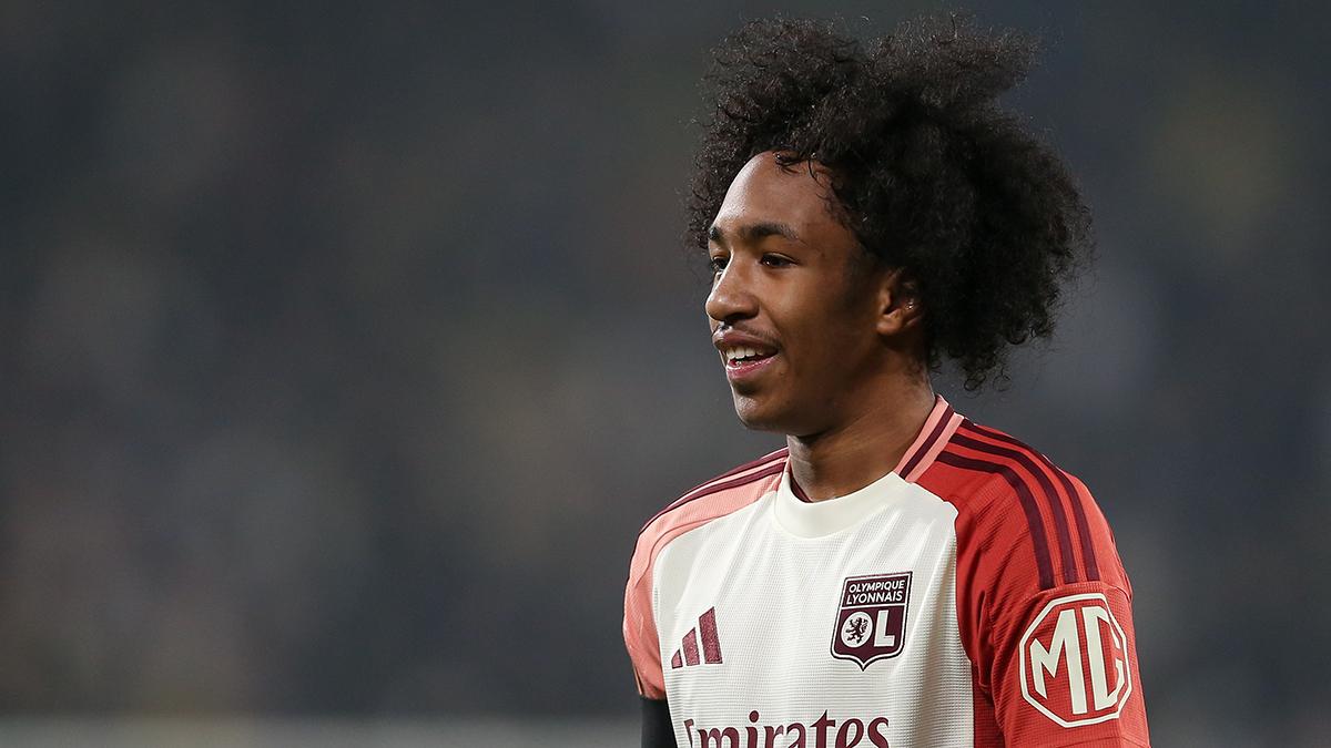 Malick Fofana playing for OL