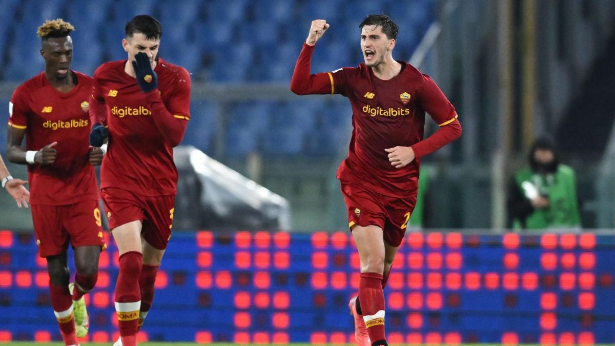 Marash Kumbulla celebrates a goal scored with Roma