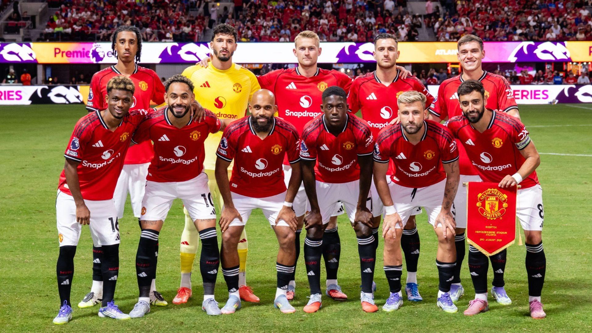 El Manchester United quiere fichar a Nico Paz