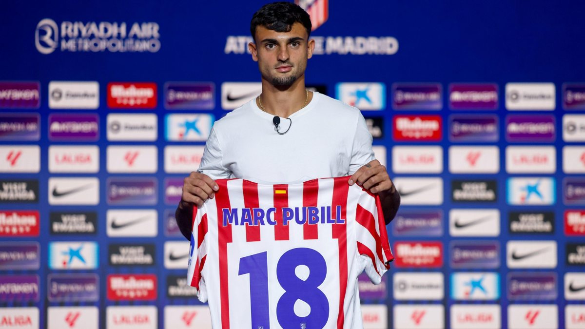 Marc Pubill en su presentación con el Atlético de Madrid